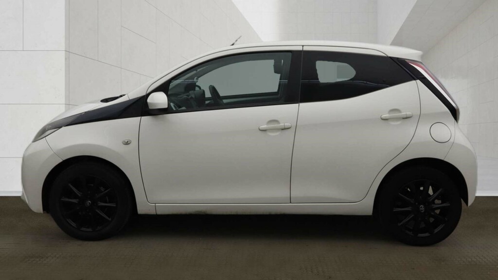 Toyota Aygo X X-style Vvt-i PF17REU White #6