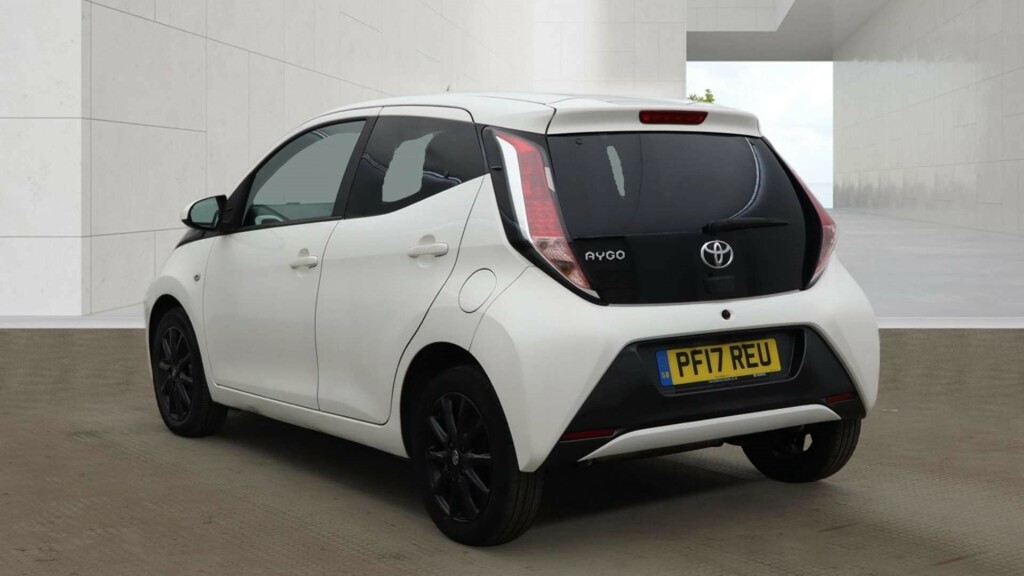 Toyota Aygo X X-style Vvt-i PF17REU White #3