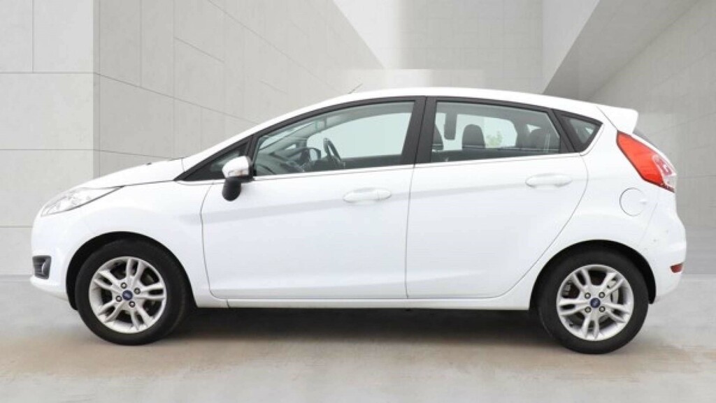 Ford Fiesta Zetec White #6