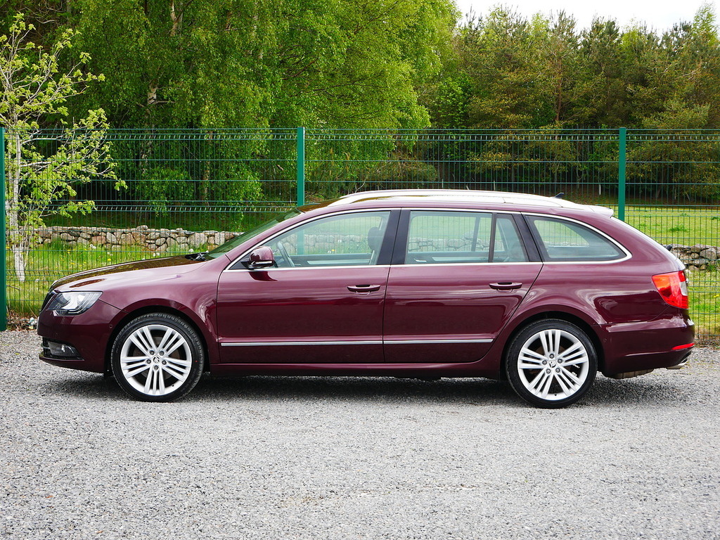 Skoda Superb 2.0 Tdi Elegance Estate Dsg U3181 SY64OLA Red #6