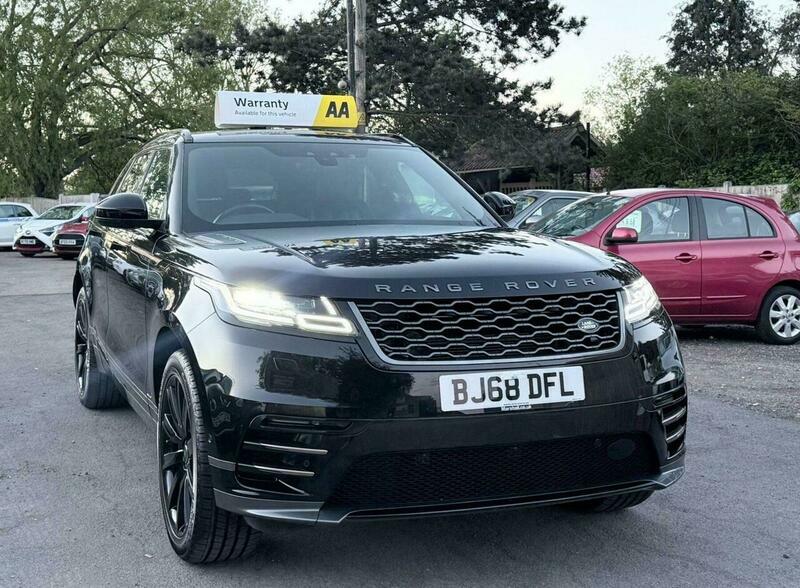 Land Rover Range Rover Velar 2.0 P250 R-dynamic Hse BJ68DFL Black #4