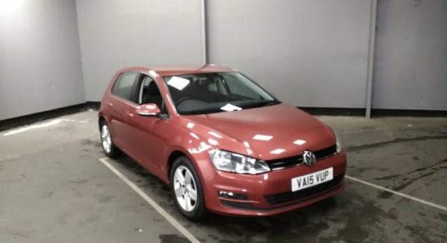 Volkswagen Golf 1.6 Tdi Bluemotion Tech Match Hatchback Red