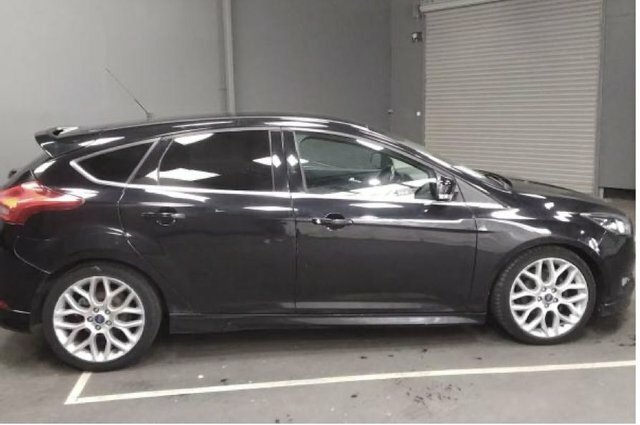 Ford Focus 1.0T Ecoboost Zetec S Hatchback WO15EVV Black #2