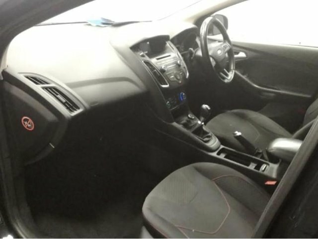 Ford Focus 1.0T Ecoboost Zetec S Hatchback WO15EVV Black #6