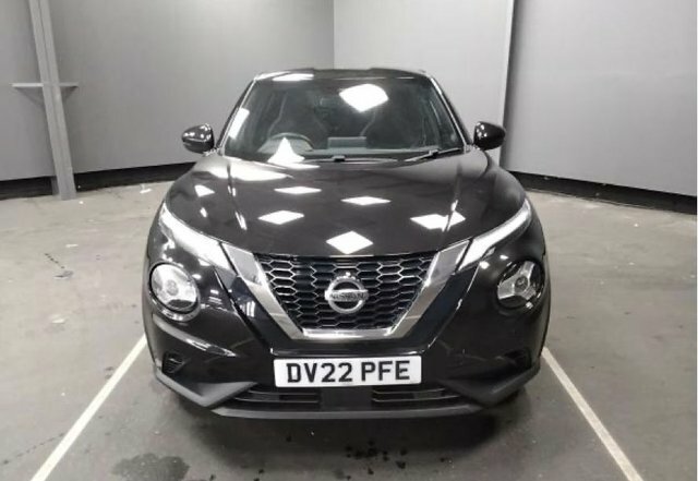 Nissan Juke 1.0 Dig-t N-connecta Suv Euro 6 DV22PFE Black #2