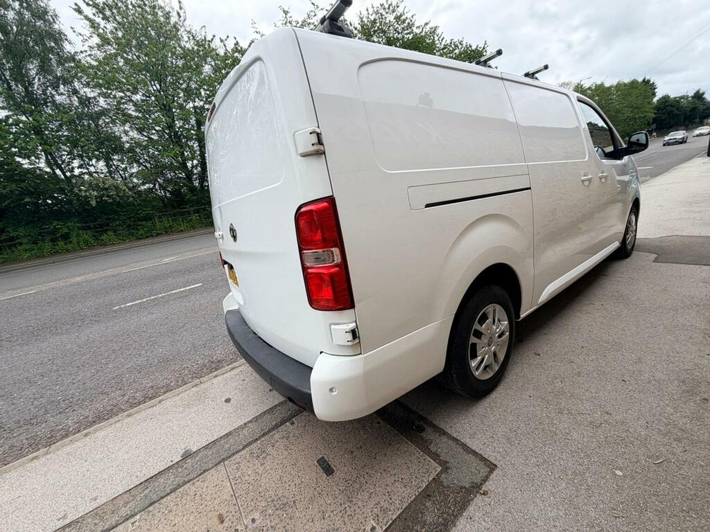 Vauxhall Vivaro Panel Van 2.0 Turbo D 3100 Sportive L2 H1 Euro 6 VO70EXF White #4
