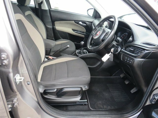 Fiat Tipo 2017 1.4 Mpi Lounge Hatchback Eu Grey #6