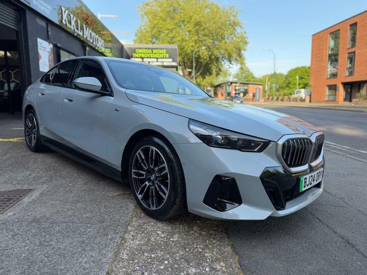 BMW i5 40 83.9Kwh M Sport Edrive 11Kw Charger Grey #4