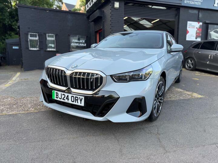 BMW i5 40 83.9Kwh M Sport Edrive 11Kw Charger Grey