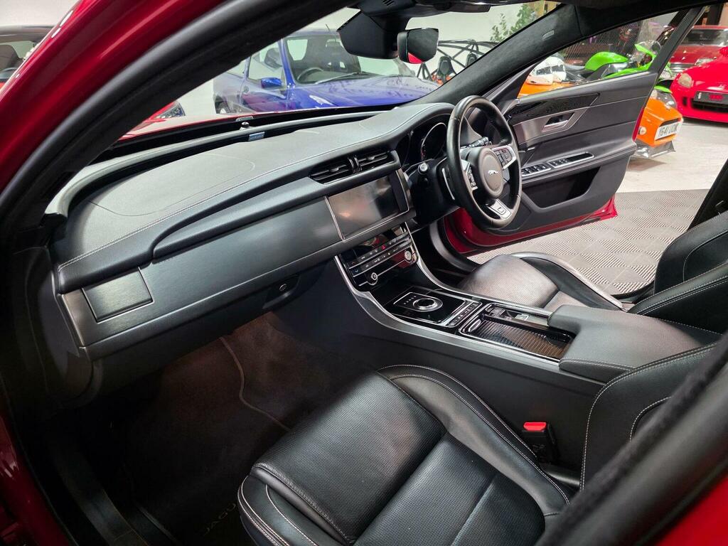 Jaguar XF Estate 3.0D V6 S Sportbrake Euro 6 Ss Red #3