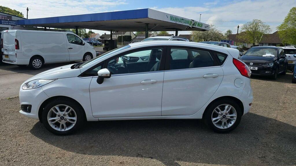 Ford Fiesta Hatchback 1.6 Zetec Powershift Euro 5 201464 CK64DWW White #4