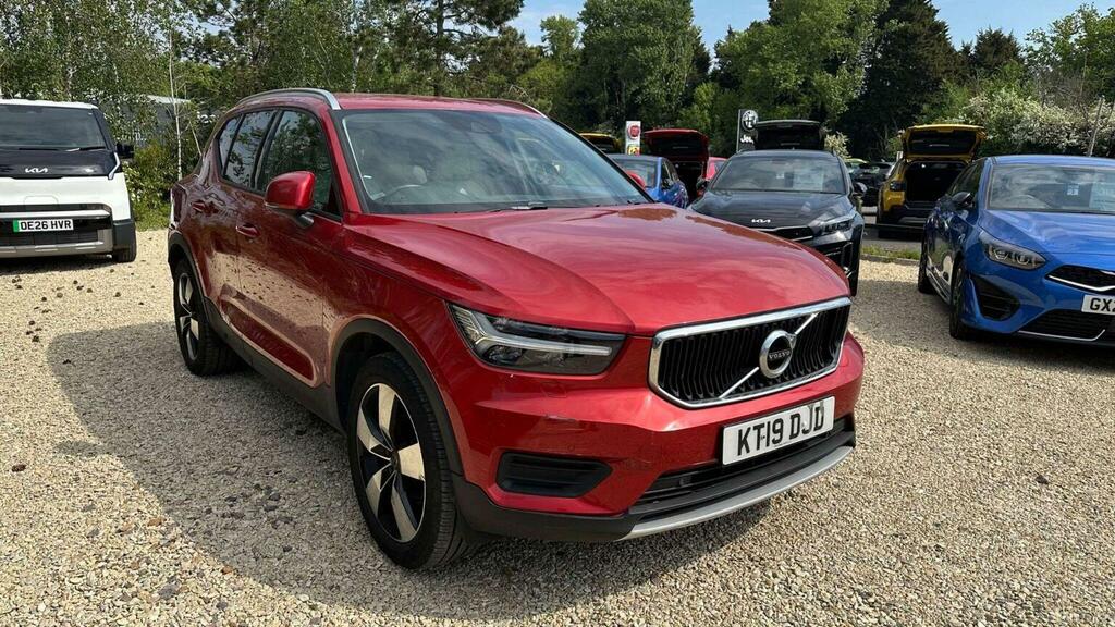 Volvo XC40 Suv 1.5 T3 Momentum Euro 6 Ss 201919 Red