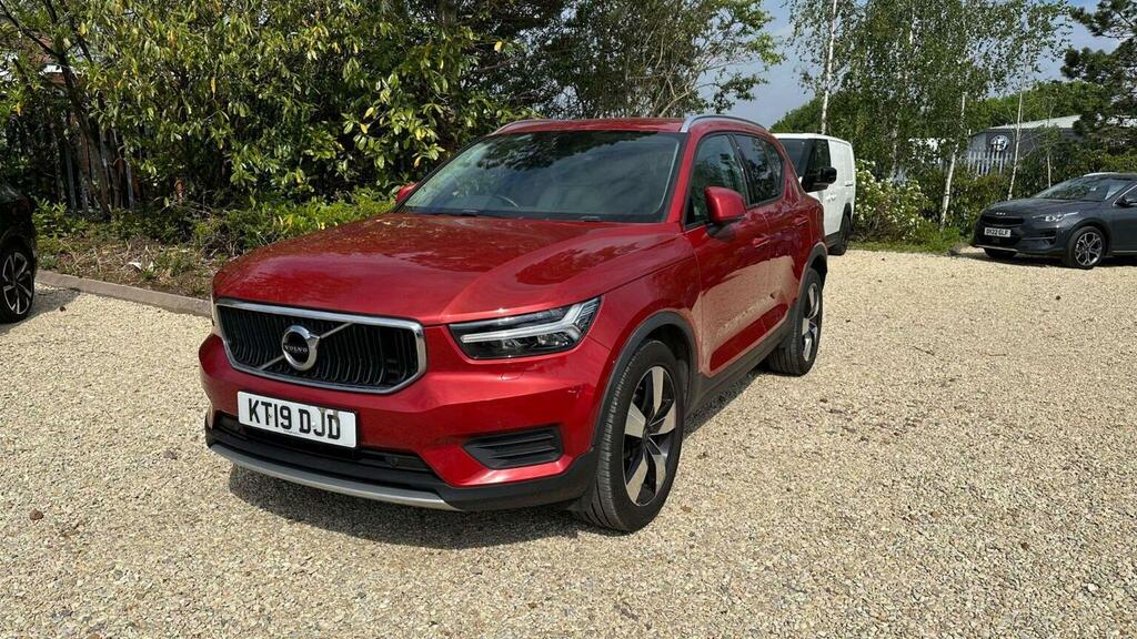 Volvo XC40 Suv 1.5 T3 Momentum Euro 6 Ss 201919 KT19DJD Red #3