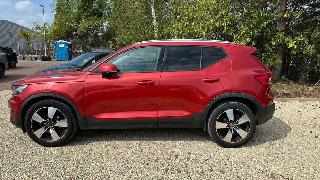 Volvo XC40 Suv 1.5 T3 Momentum Euro 6 Ss 201919 KT19DJD Red #5
