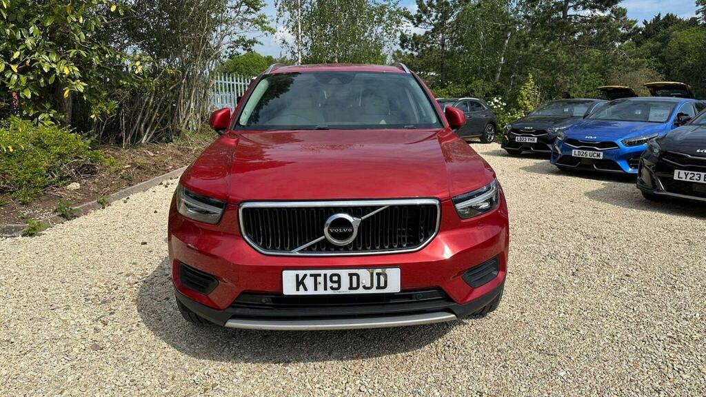 Volvo XC40 Suv 1.5 T3 Momentum Euro 6 Ss 201919 KT19DJD Red #2