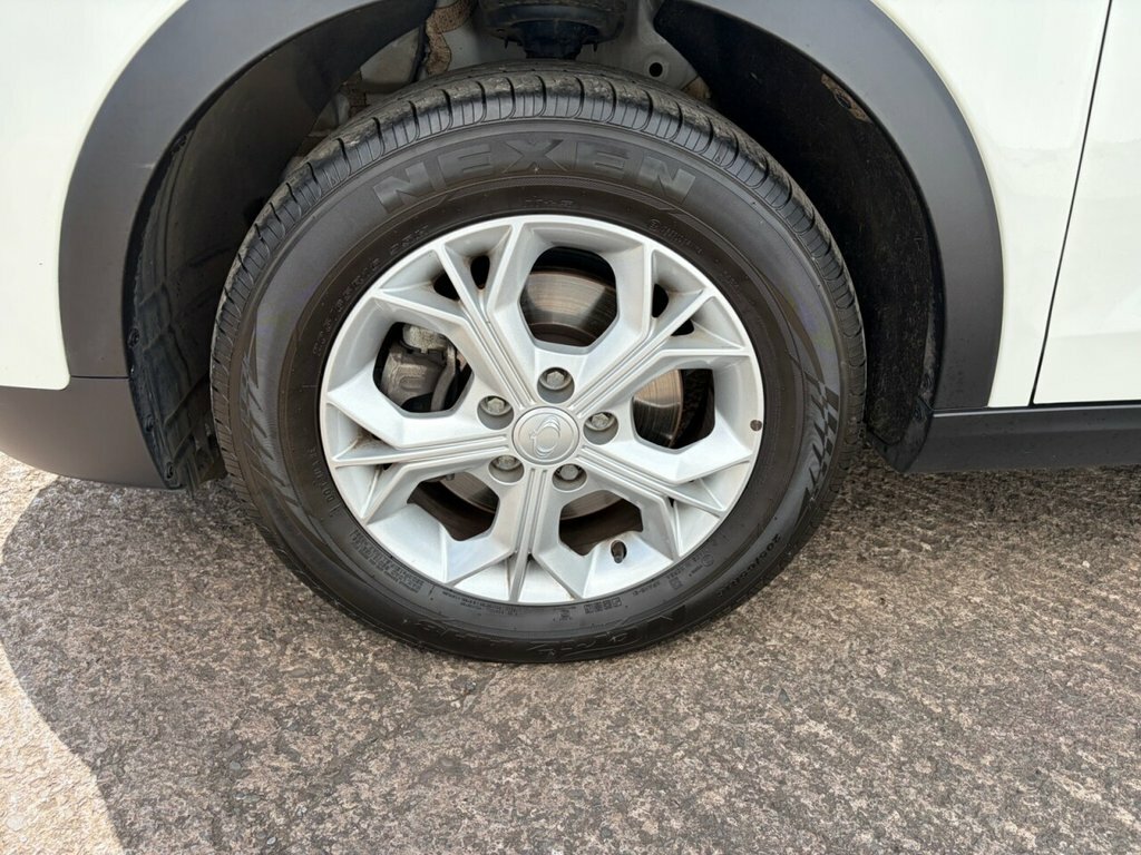 SsangYong Tivoli 1.5L K30 SJ24DTV White #3
