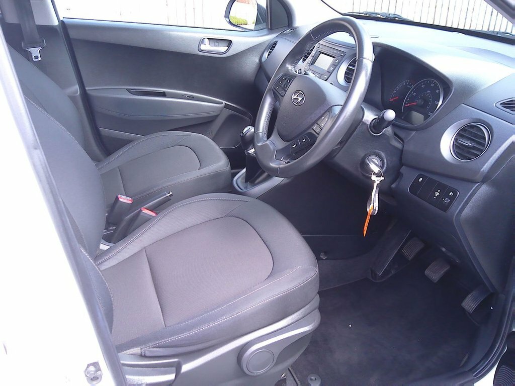 Hyundai I10 1.2L Premium EJ18NKC White #6