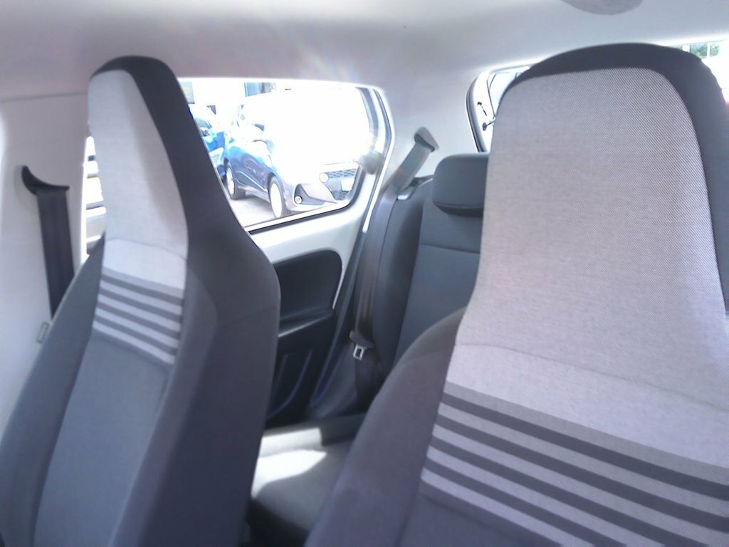 Volkswagen Up 1L Move Up MM18KLO White #6