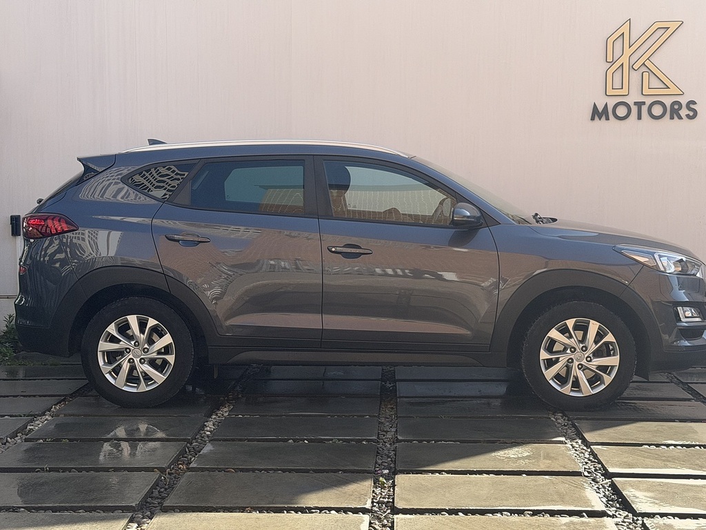 Hyundai Tucson 1.6 Gdi Se Nav Suv Euro 6 Ss EU19VMO Grey #3