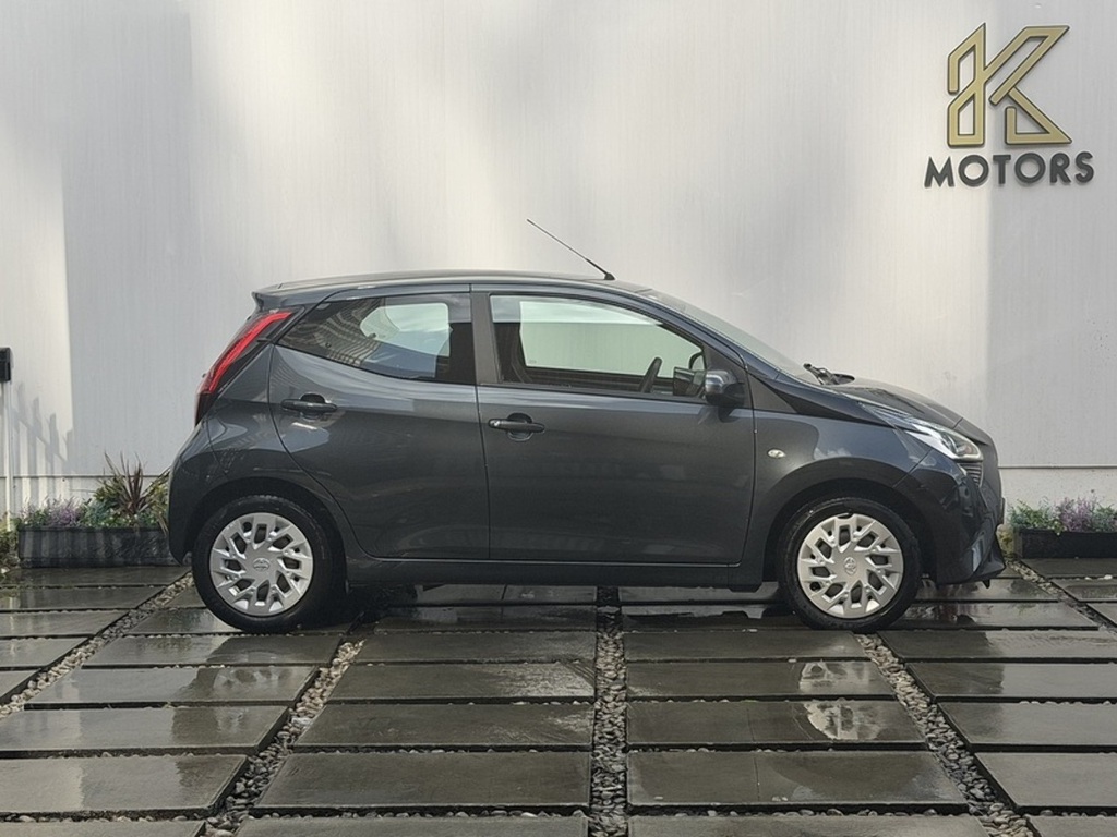 Toyota Aygo 1.0 Vvt-i X-play Hatchback Euro Grey #3