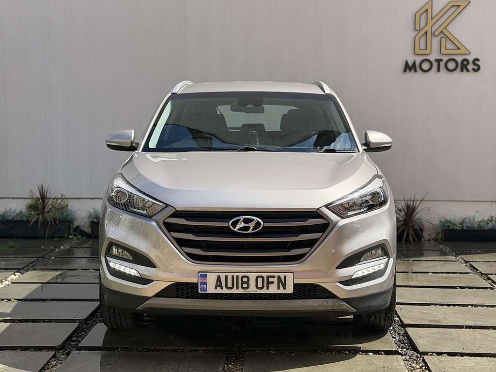 Hyundai Tucson 1.6 Gdi Blue Drive Se Nav Suv Eu AU18OFN White #2