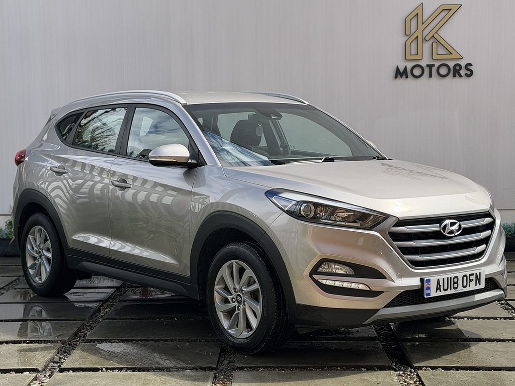 Hyundai Tucson 1.6 Gdi Blue Drive Se Nav Suv Eu White