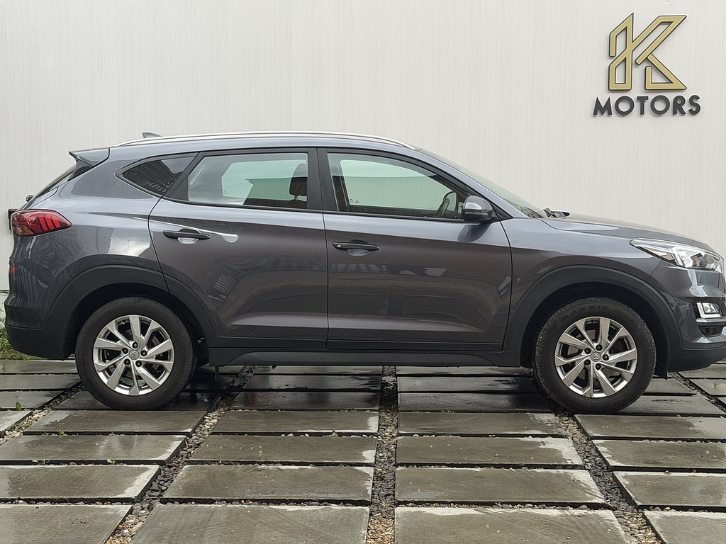 Hyundai Tucson 1.6 Gdi Se Nav Suv Euro 6 Ss YW19HLX Grey #3