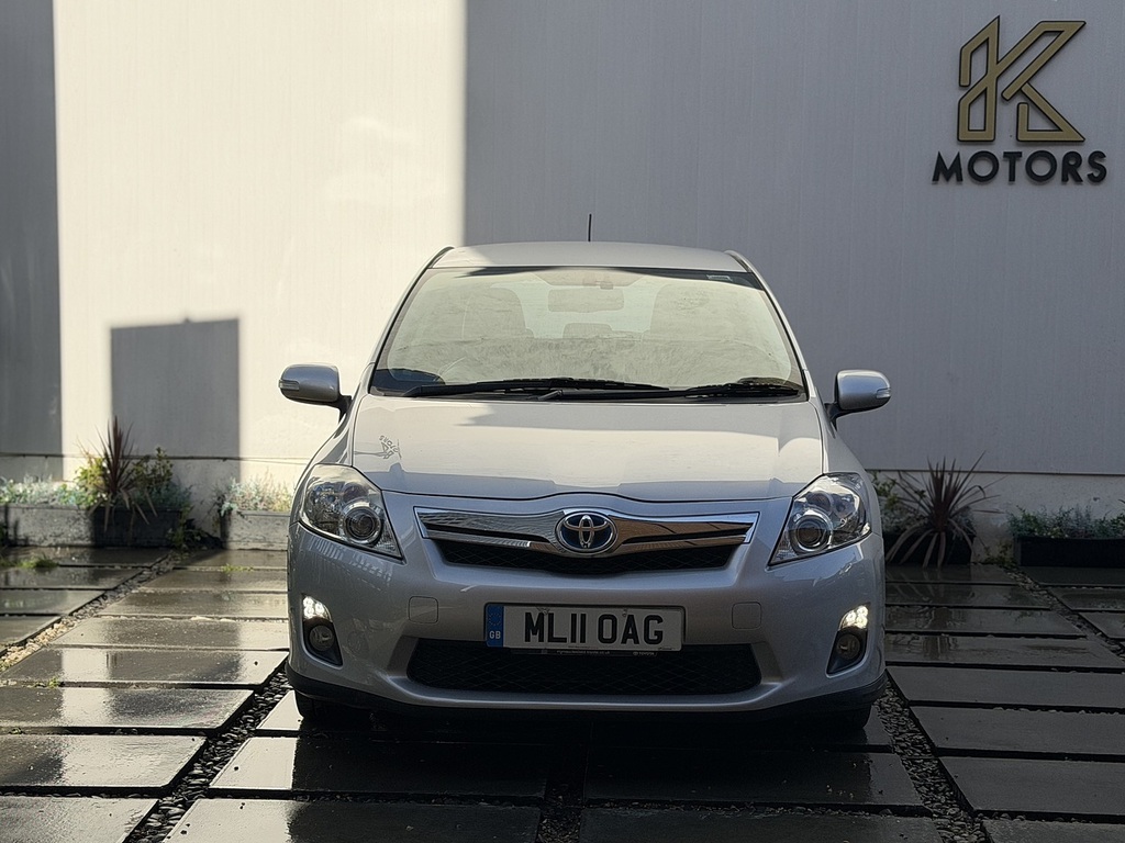 Toyota Auris 1.8 Vvt-h T Spirit Hatchback Hybrid Cvt Silver #2