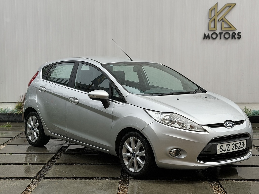 Ford Fiesta 1.4 Zetec Hatchback 154 Gkm Silver