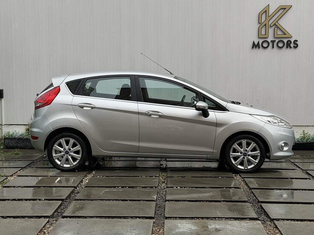 Ford Fiesta 1.4 Zetec Hatchback 154 Gkm SJZ2623 Silver #3