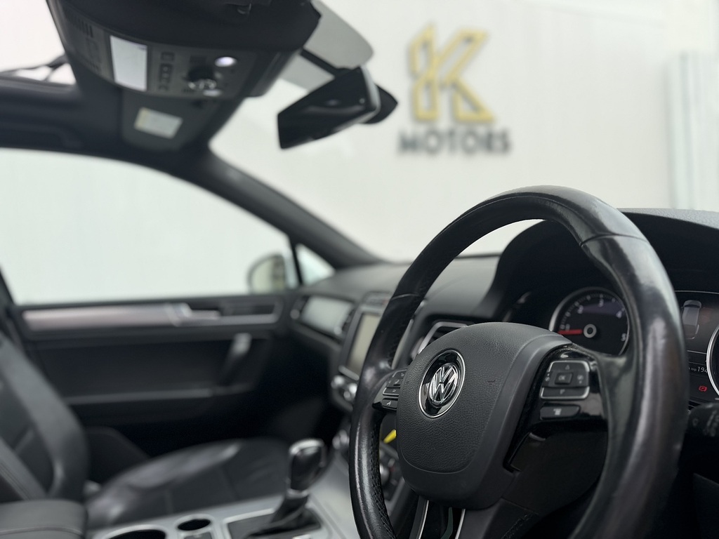 Volkswagen Touareg 3.0 Tdi V6 Bluemotion Tech R-line Suv T White #5