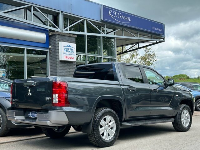 Mitsubishi L200 Titan 2.4L 201 Bhp Grey #4