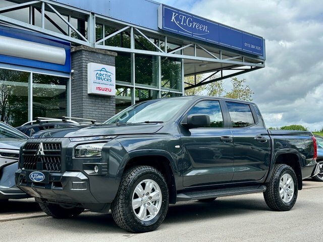 Mitsubishi L200 Titan 2.4L 201 Bhp Grey