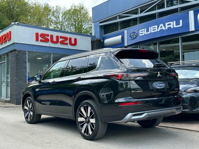Mitsubishi Outlander 2.4L Diamond Phev 4Wd 300Ps Black #3
