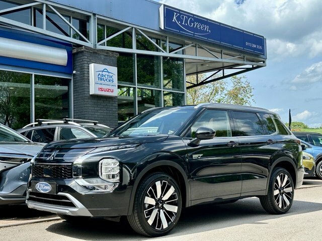 Mitsubishi Outlander 2.4L Diamond Phev 4Wd 300Ps Black