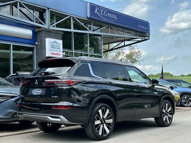 Mitsubishi Outlander 2.4L Diamond Phev 4Wd 300Ps Black #4