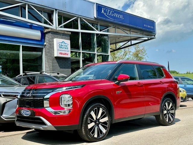 Mitsubishi Outlander 2.4L Nativa Phev 4Wd 300Ps Red