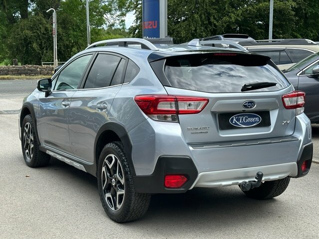 Subaru XV White #32
