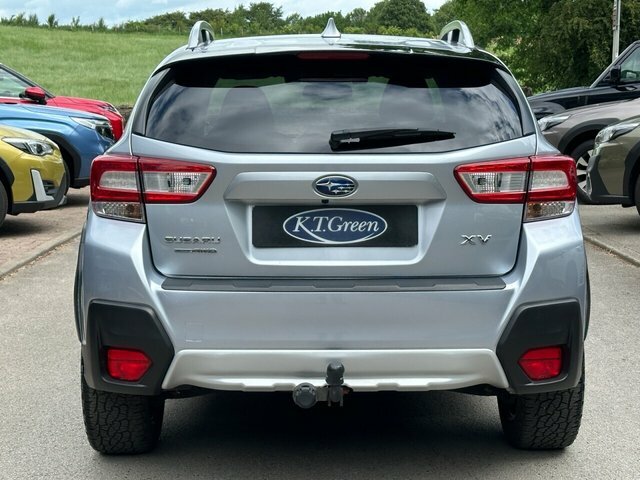 Subaru XV White #31