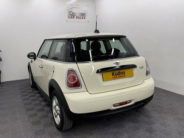 Mini Hatch 1.6 One Hatchback Euro 6 98 Ps LG63TKN White #4