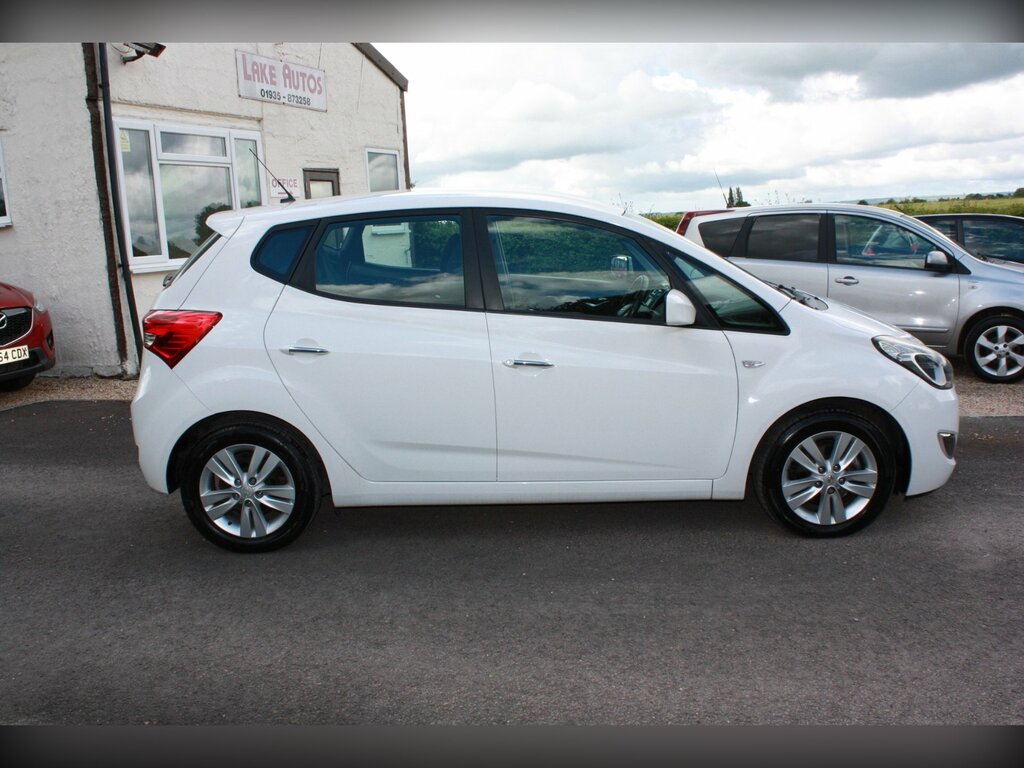 Hyundai Ix20 1.4 Active Hatchback Euro 5 Ss SL13ZFY White #6