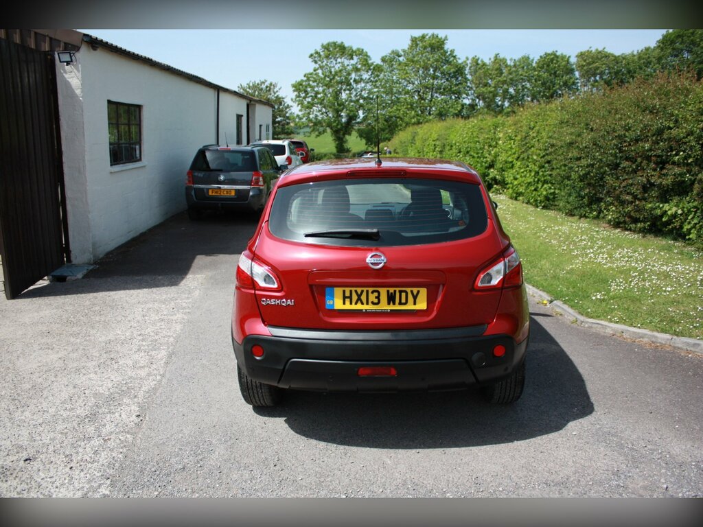 Nissan Qashqai 1.6 Acenta Suv 2Wd Euro 5 Ss Red #5