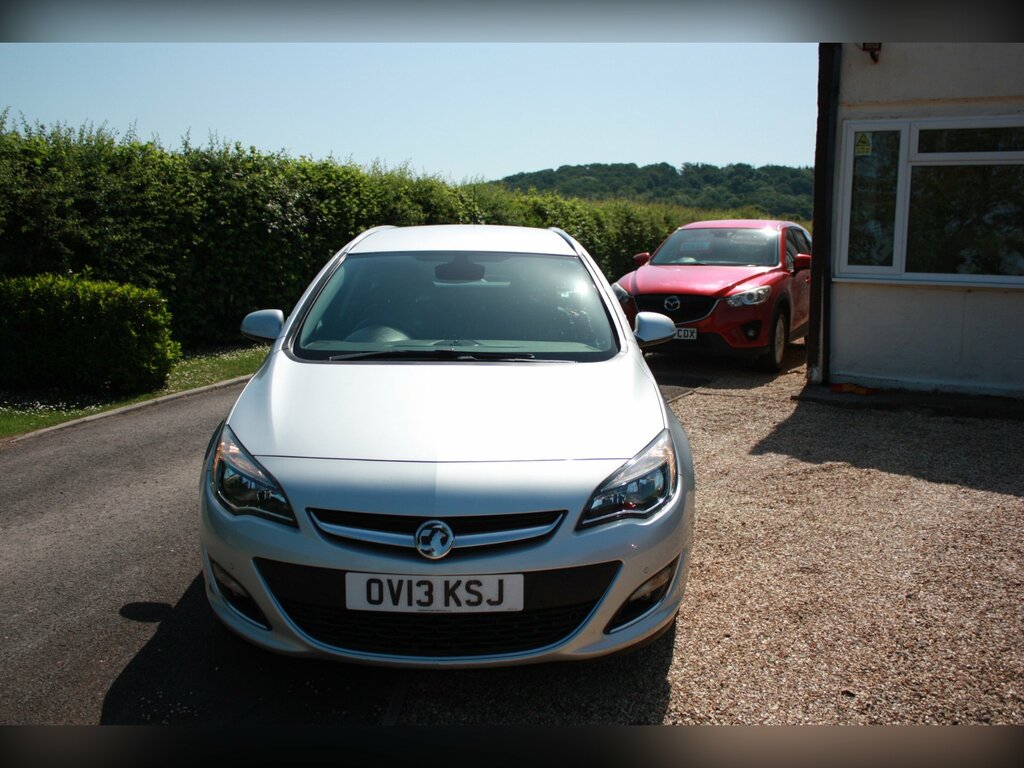 Vauxhall Astra 1.6 16V Se Sports Tourer Euro 5 OV13KSJ Silver #2