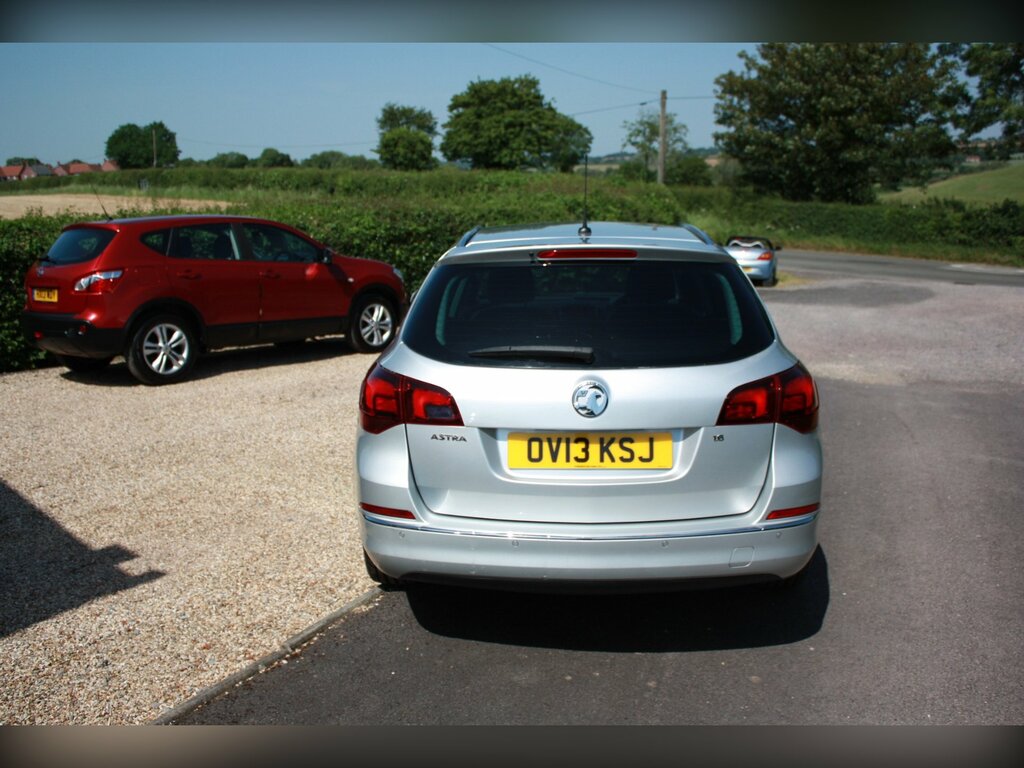 Vauxhall Astra 1.6 16V Se Sports Tourer Euro 5 OV13KSJ Silver #6
