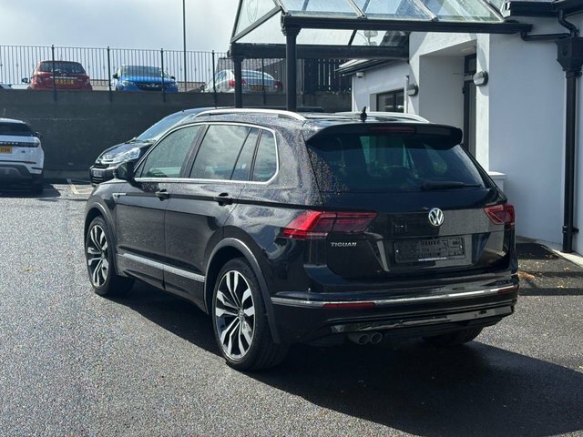 Volkswagen Tiguan 2.0 Tdi R-line Tech Suv Dsg Euro 6 S S CA69YVX Black #4