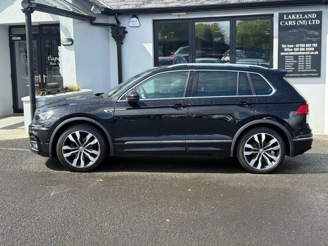 Volkswagen Tiguan 2.0 Tdi R-line Tech Suv Dsg Euro 6 S S CA69YVX Black #3