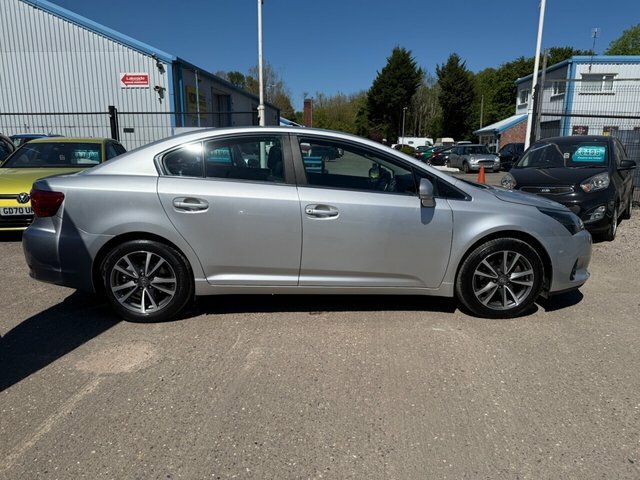 Toyota Avensis 1.8 V-matic Icon Business Edition Saloon Petro FY64FHN Silver #2