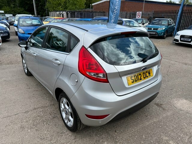Ford Fiesta 1.25 Zetec Hatchback 129 G Km 8 Silver #5