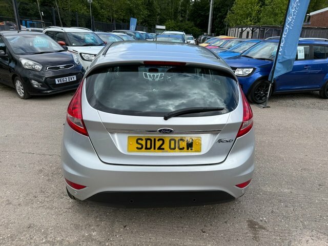 Ford Fiesta 1.25 Zetec Hatchback 129 G Km 8 Silver #4