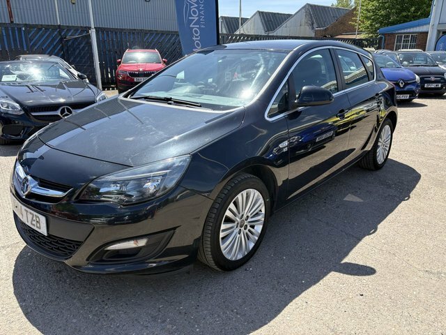 Vauxhall Astra 1.4 16V Excite Hatchback Euro 5 MM14TZB Black #3